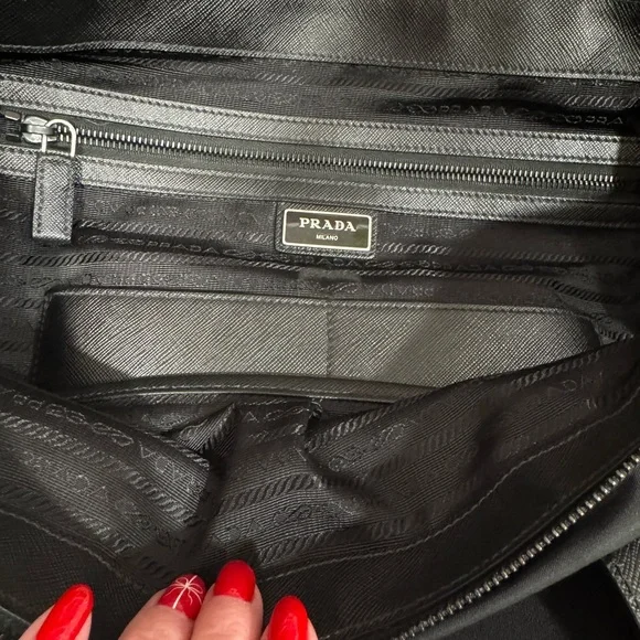 Authentic Prada Black Nylon and Saffiano Leather Shoulder/Messenger/Tote Bag - Picture 5 of 13